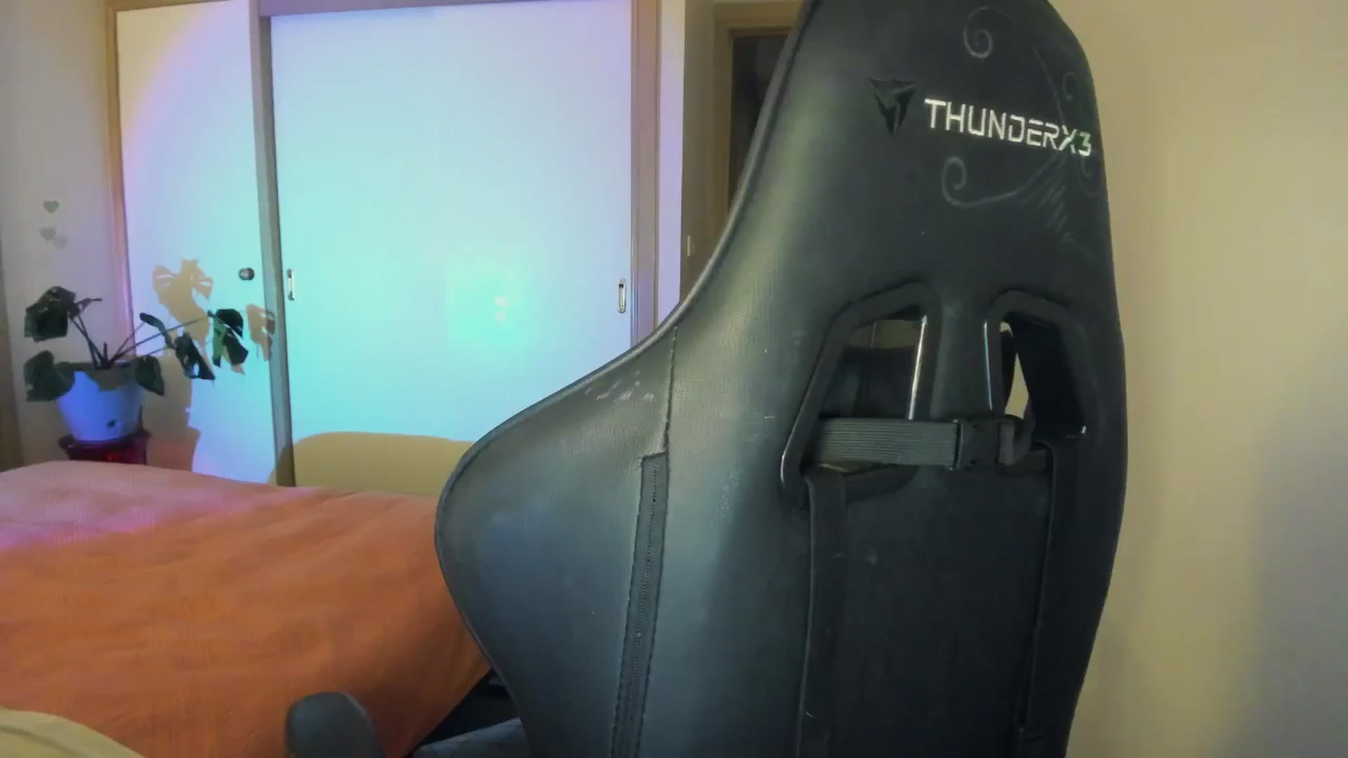 Gallery image thumbnail from HoneyTits_'s myfreecams stream on, 06/18/2024, 09:18 image 9 of 20