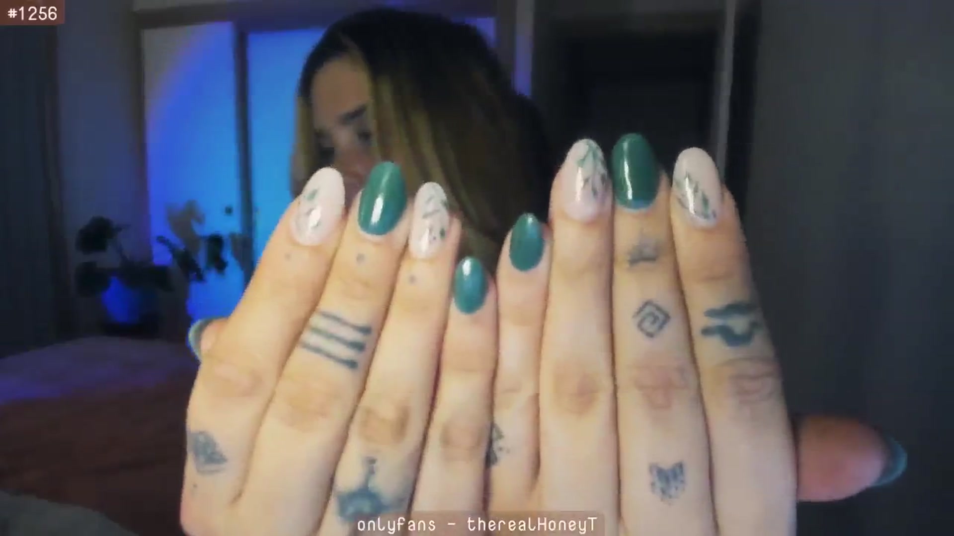 Gallery image thumbnail from HoneyTits_'s myfreecams stream on, 06/18/2024, 12:00 image 17 of 20