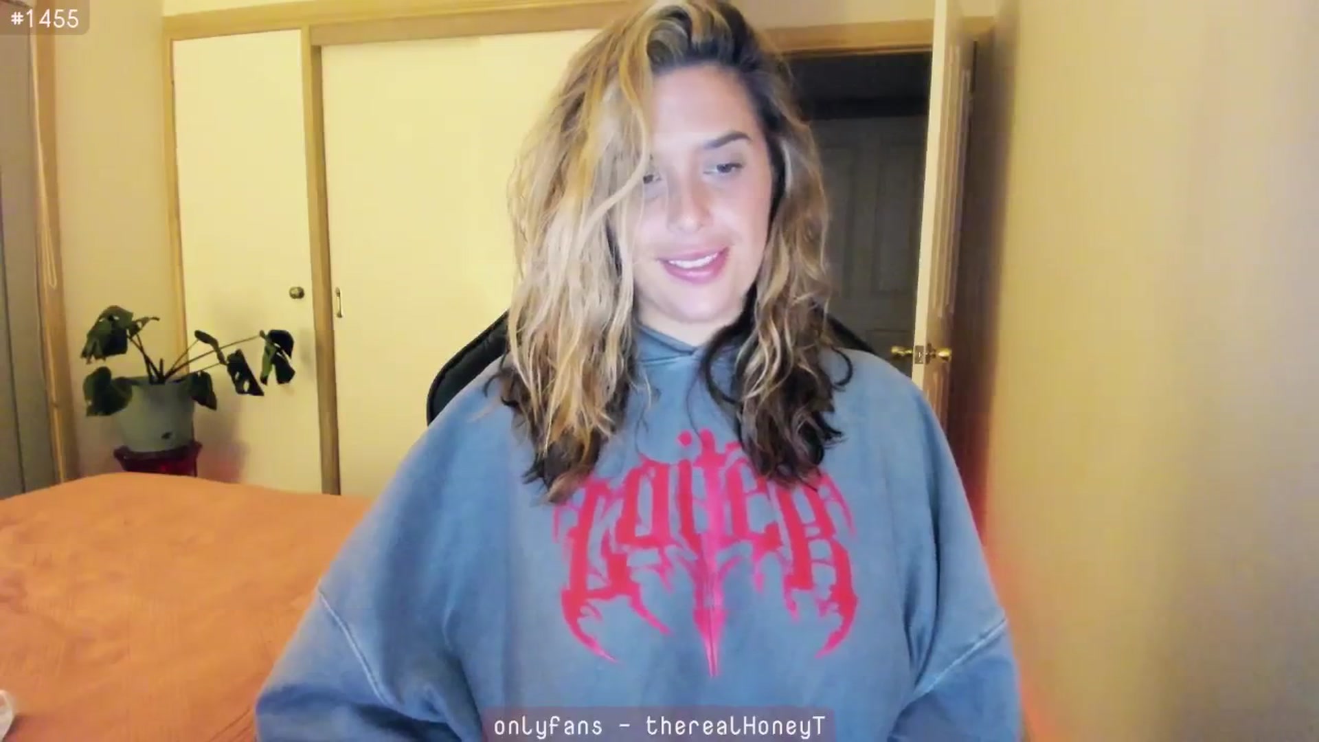 Gallery image thumbnail from HoneyTits_'s myfreecams stream on, 06/24/2024, 09:46 image 11 of 20