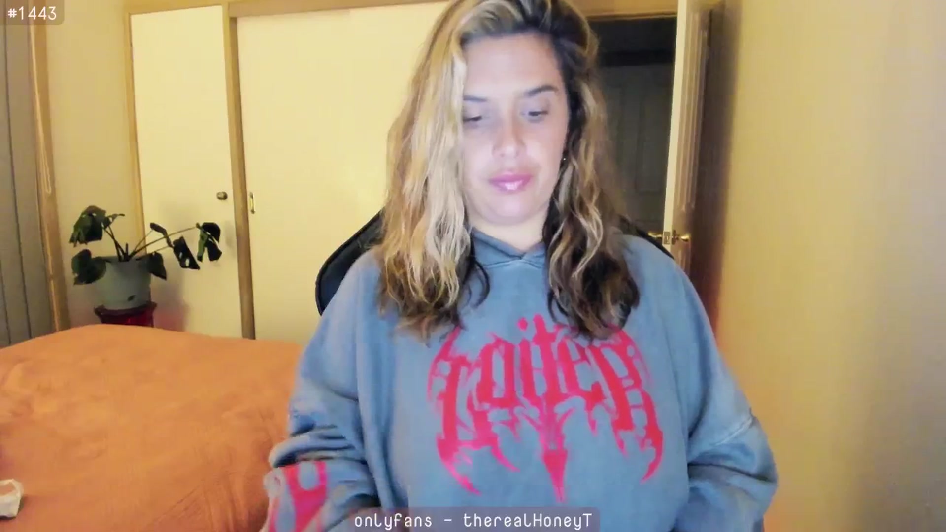 Gallery image thumbnail from HoneyTits_'s myfreecams stream on, 06/24/2024, 09:46 image 20 of 20