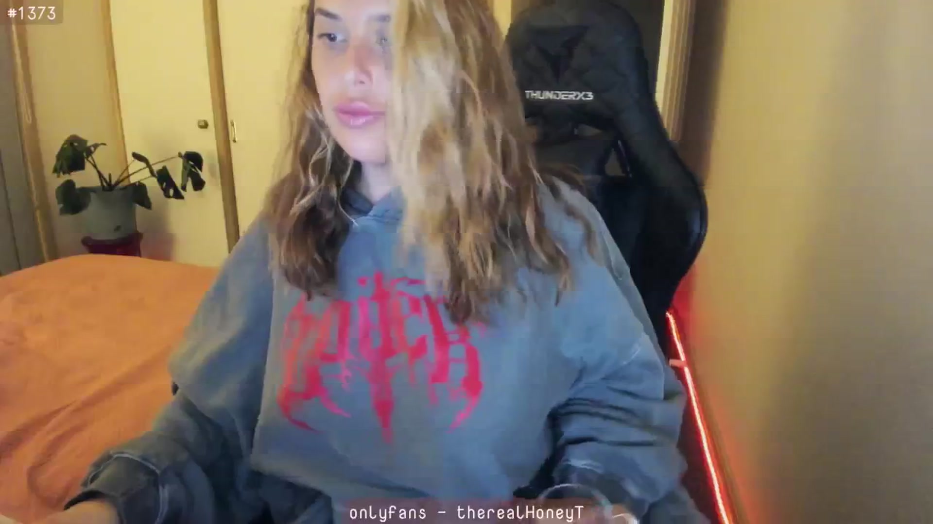 Gallery image thumbnail from HoneyTits_'s myfreecams stream on, 06/24/2024, 10:26 image 20 of 20