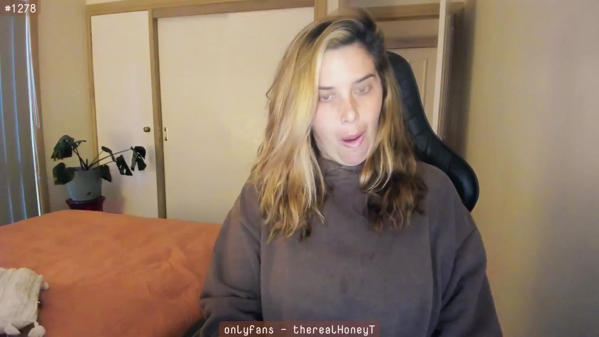 Gallery image thumbnail from HoneyTits_'s myfreecams stream on, 06/25/2024, 06:50 image 20 of 20