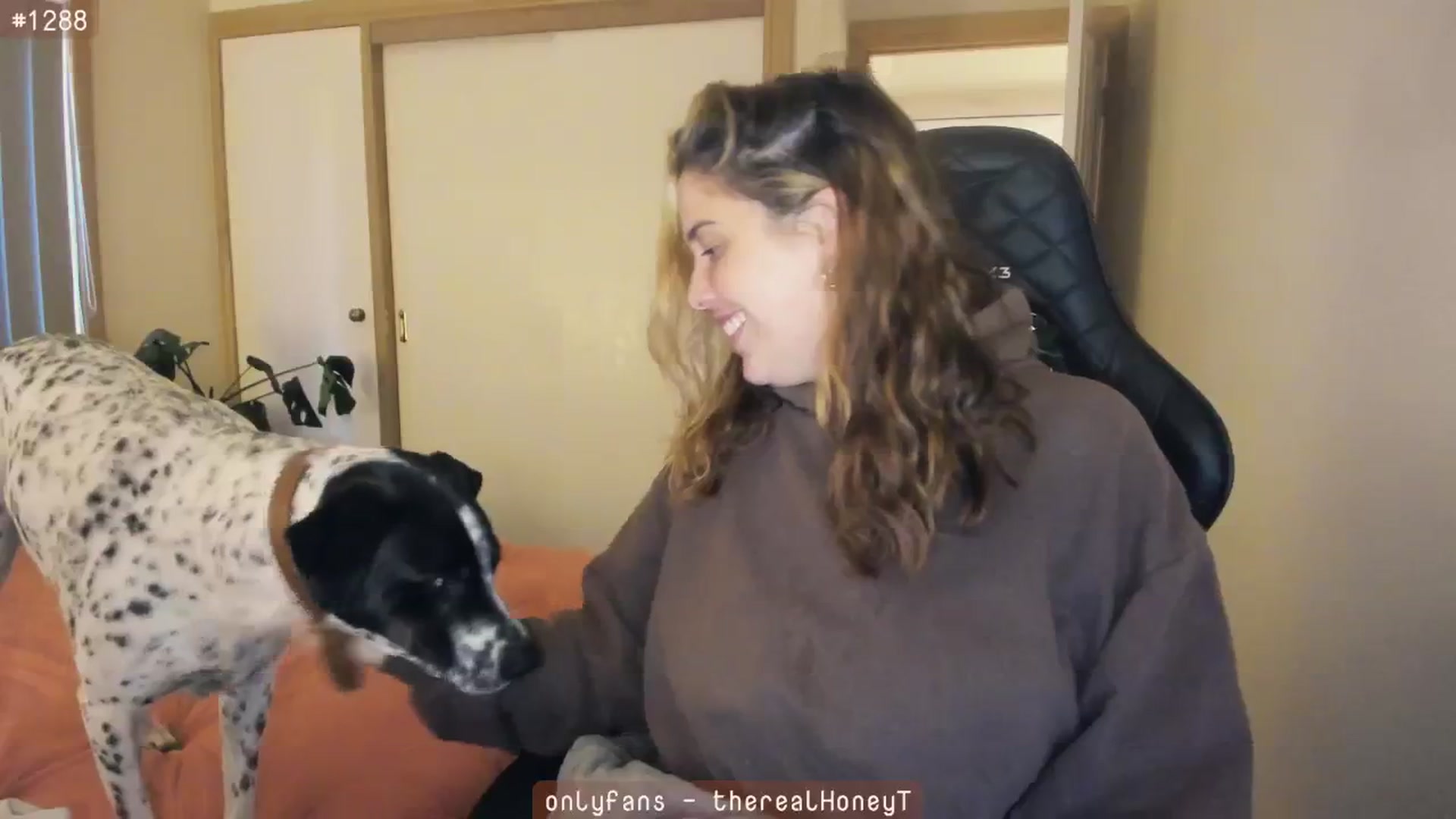 Gallery image thumbnail from HoneyTits_'s myfreecams stream on, 06/25/2024, 06:50 image 9 of 20