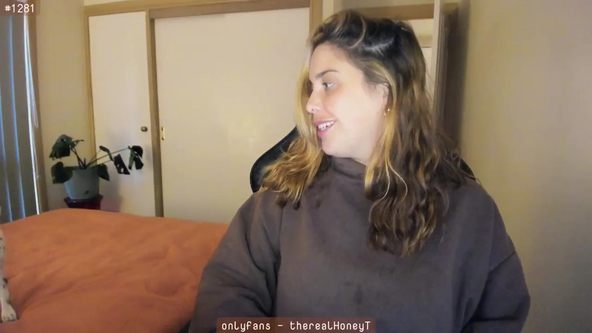 Gallery image thumbnail from HoneyTits_'s myfreecams stream on, 06/25/2024, 06:50 image 15 of 20