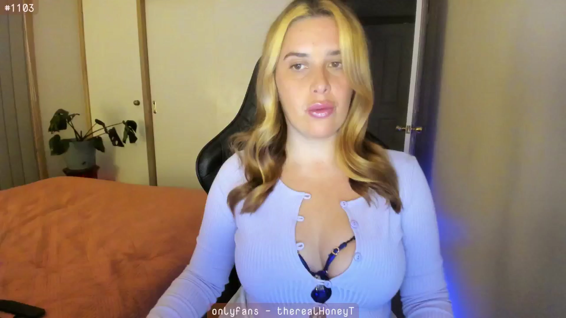 Gallery image thumbnail from HoneyTits_'s myfreecams stream on, 06/30/2024, 08:18 image 5 of 20