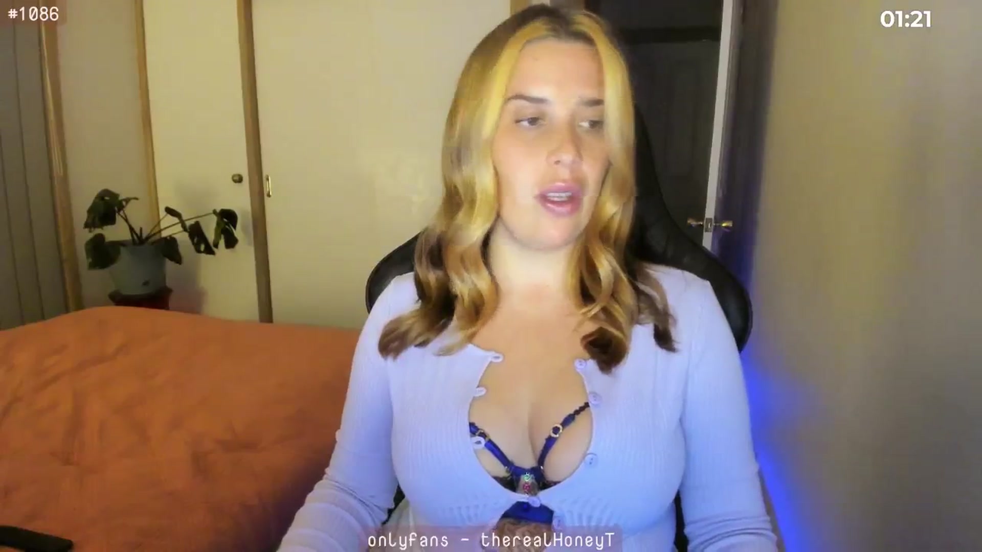 Gallery image thumbnail from HoneyTits_'s myfreecams stream on, 06/30/2024, 09:05 image 19 of 20