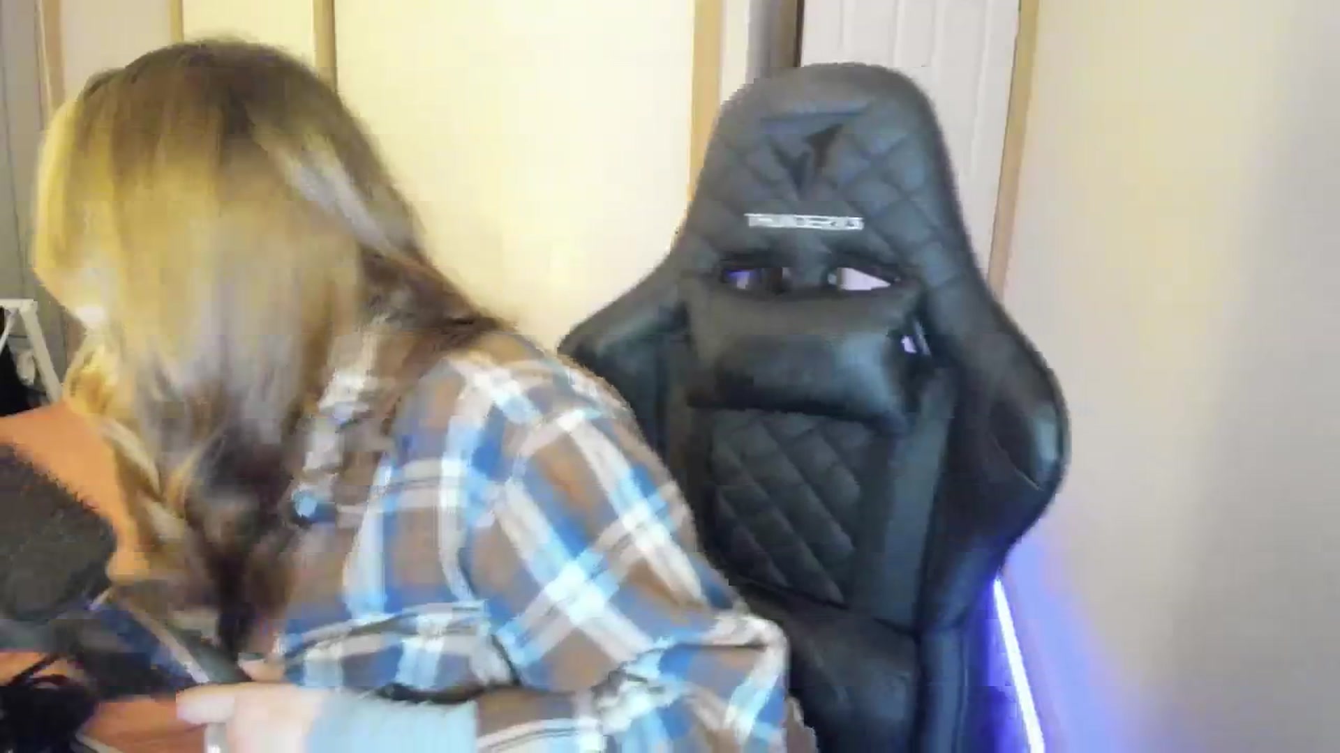 Gallery image thumbnail from HoneyTits_'s myfreecams stream on, 07/09/2024, 08:54 image 13 of 20