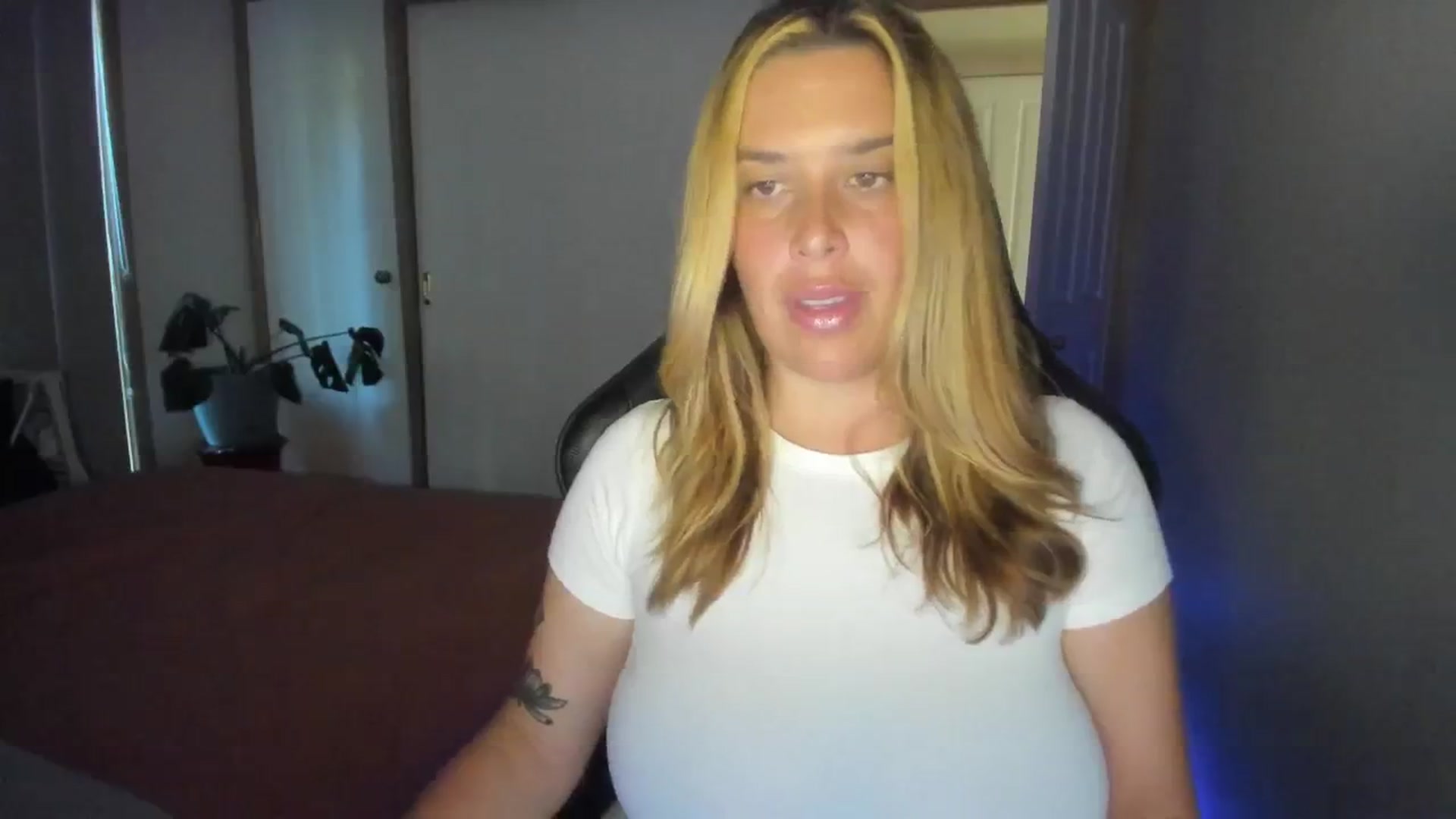 Gallery image thumbnail from HoneyTits_'s myfreecams stream on, 07/10/2024, 06:36 image 16 of 20