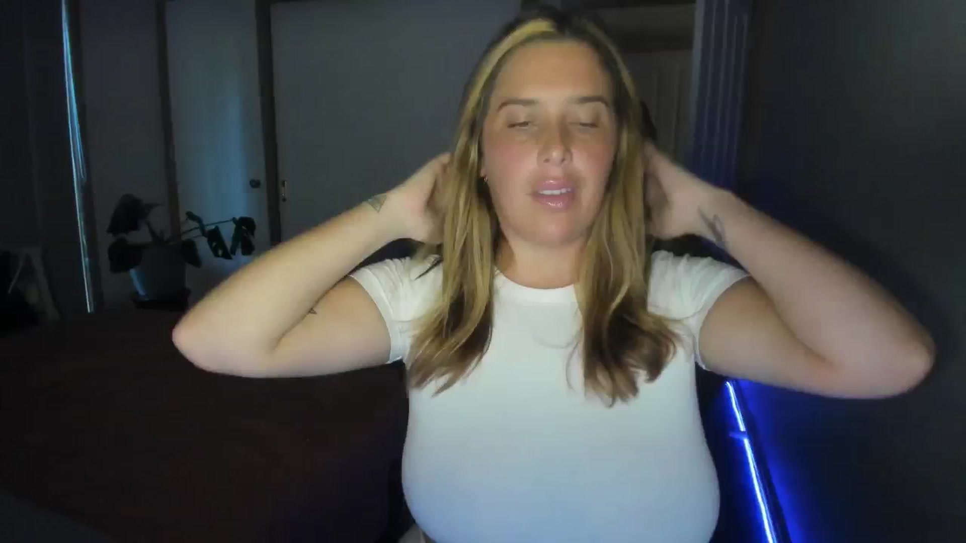 Gallery image thumbnail from HoneyTits_'s myfreecams stream on, 07/10/2024, 06:50 image 16 of 20