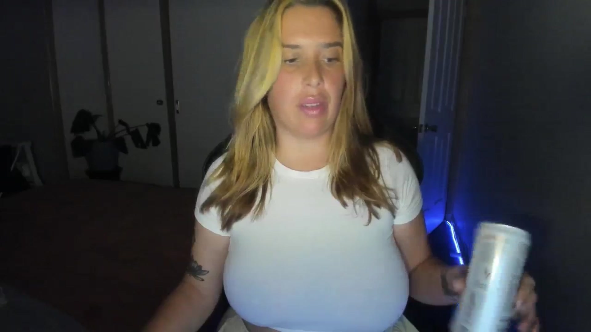 Gallery image thumbnail from HoneyTits_'s myfreecams stream on, 07/10/2024, 08:01 image 12 of 20