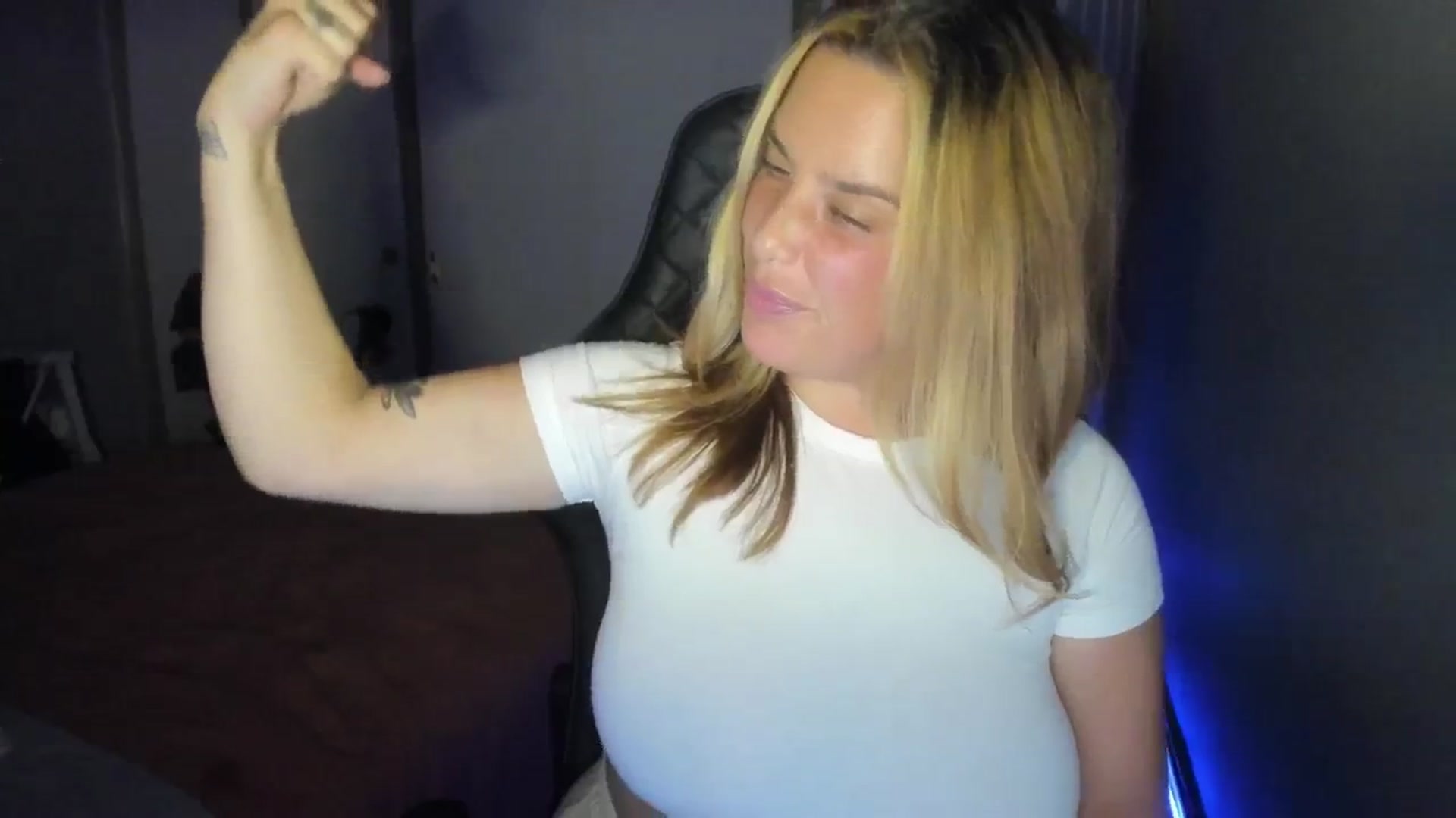 Gallery image thumbnail from HoneyTits_'s myfreecams stream on, 07/10/2024, 08:01 image 8 of 20