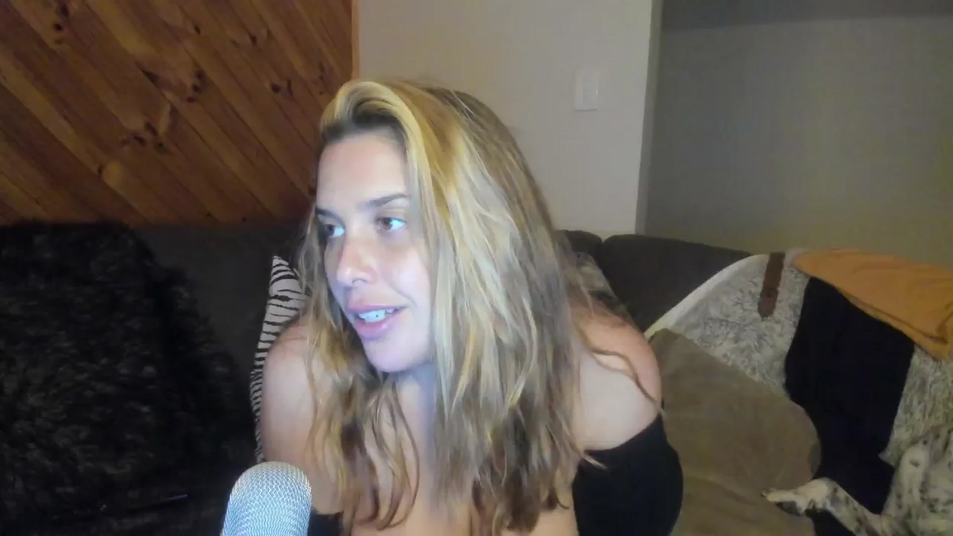 Gallery image thumbnail from HoneyTits_'s myfreecams stream on, 07/12/2024, 10:59 image 10 of 20