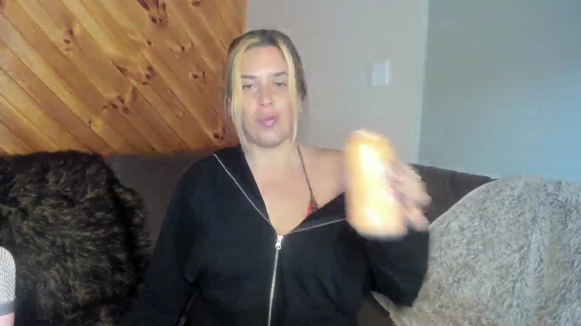 Gallery image thumbnail from HoneyTits_'s myfreecams stream on, 07/13/2024, 06:27 image 3 of 20