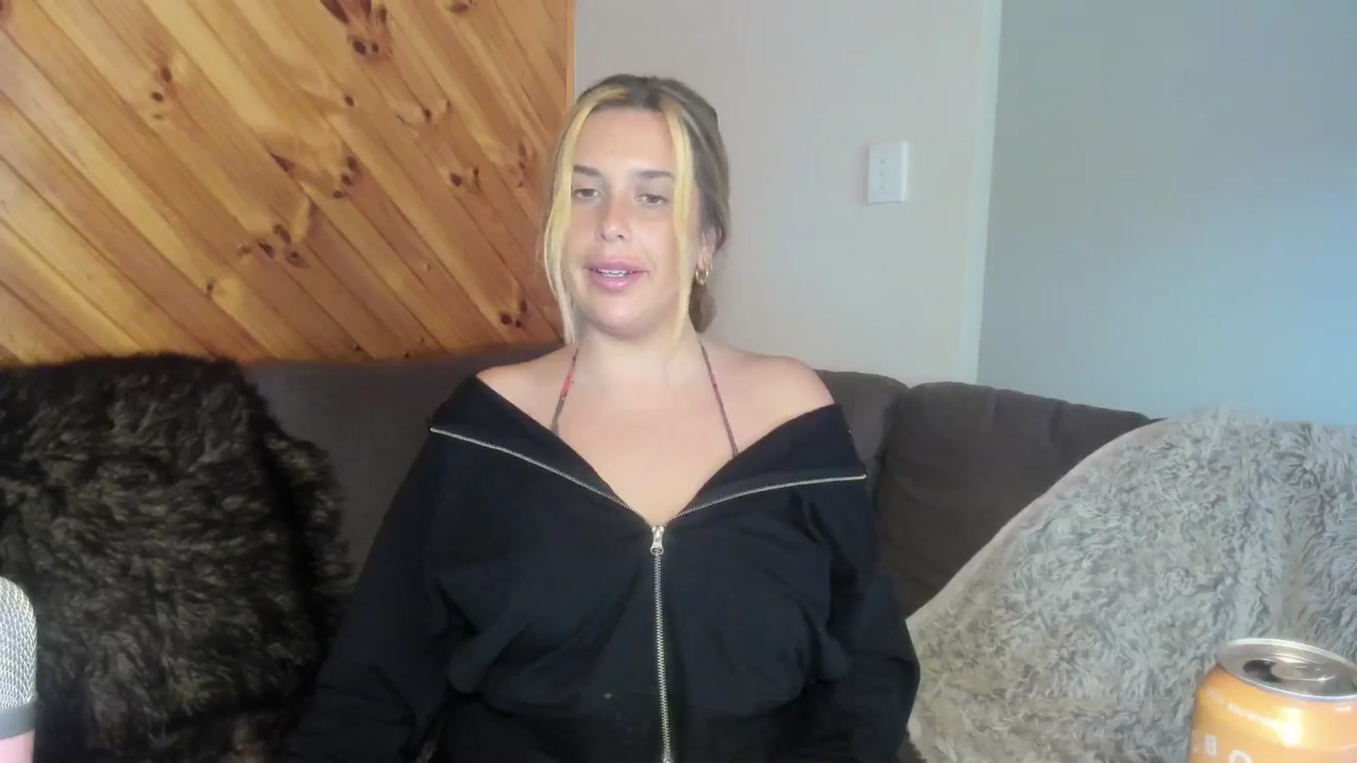 Gallery image thumbnail from HoneyTits_'s myfreecams stream on, 07/13/2024, 06:27 image 9 of 20