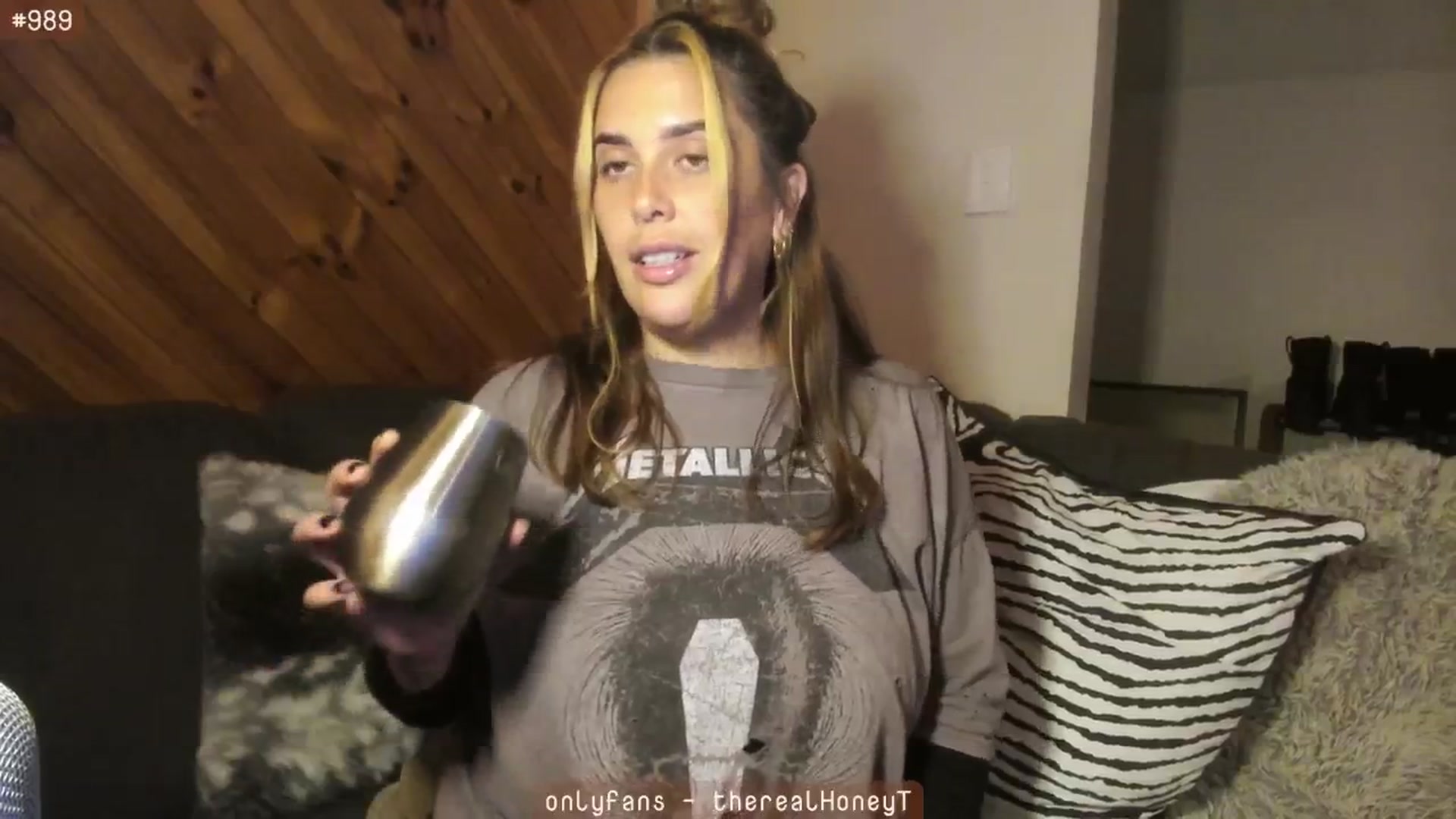 Gallery image thumbnail from HoneyTits_'s myfreecams stream on, 07/23/2024, 10:31 image 18 of 20