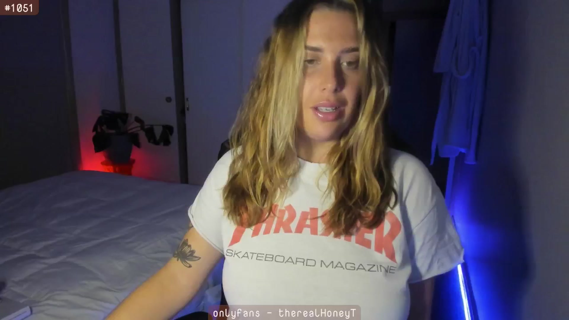 Gallery image thumbnail from HoneyTits_'s myfreecams stream on, 07/25/2024, 09:39 image 6 of 20