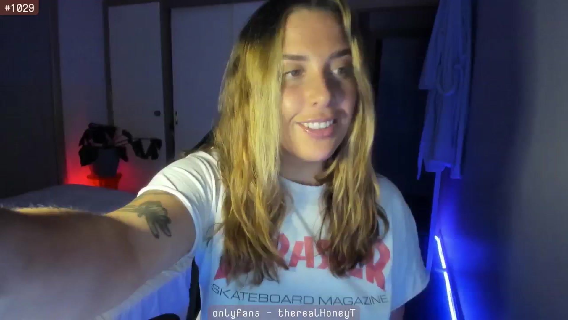 Gallery image thumbnail from HoneyTits_'s myfreecams stream on, 07/25/2024, 09:39 image 9 of 20