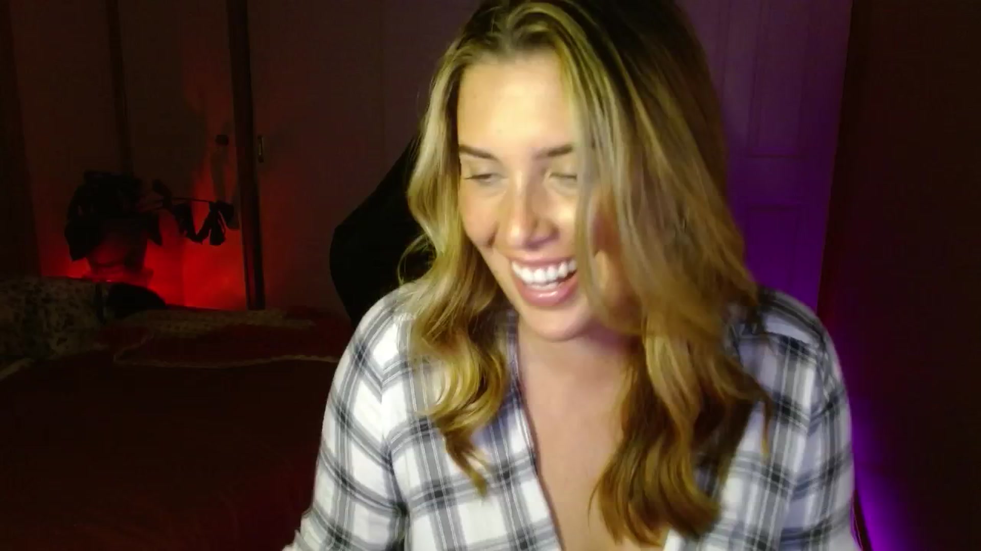 Gallery image thumbnail from HoneyTits_'s myfreecams stream on, 07/31/2024, 09:51 image 15 of 20