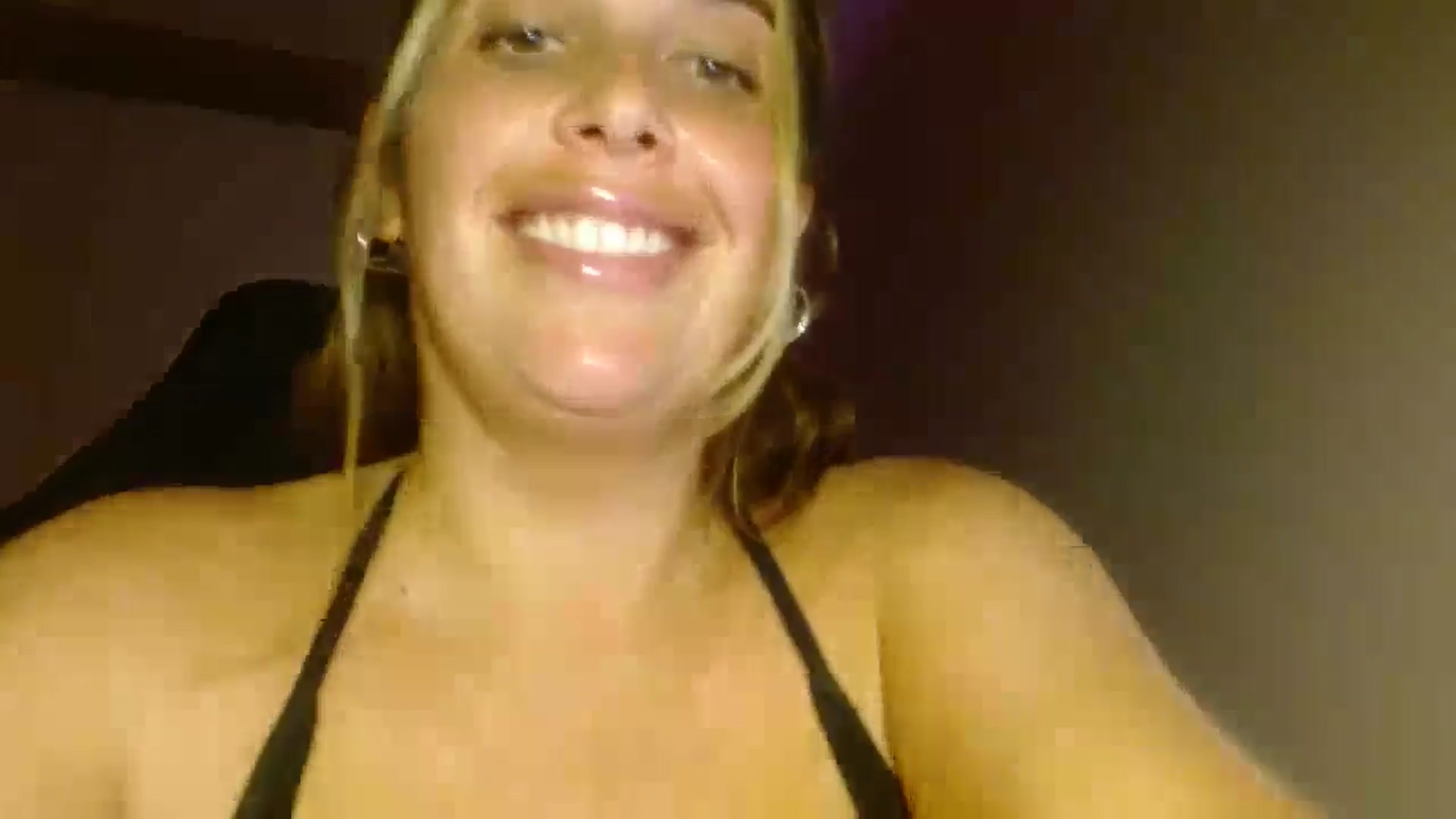 Gallery image thumbnail from HoneyTits_'s myfreecams stream on, 08/01/2024, 09:49 image 10 of 20