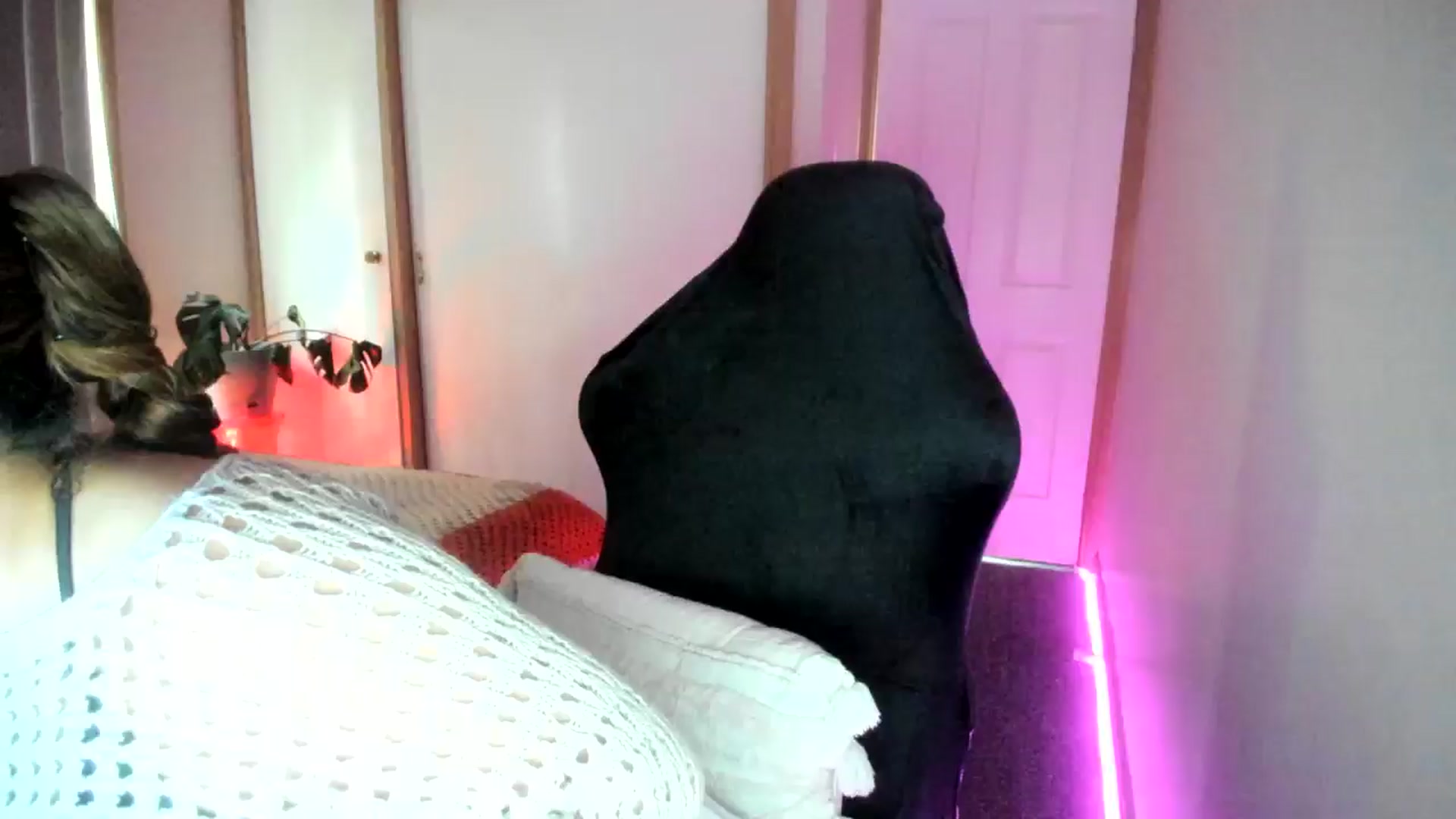 Gallery image thumbnail from HoneyTits_'s myfreecams stream on, 08/06/2024, 06:18 image 3 of 20