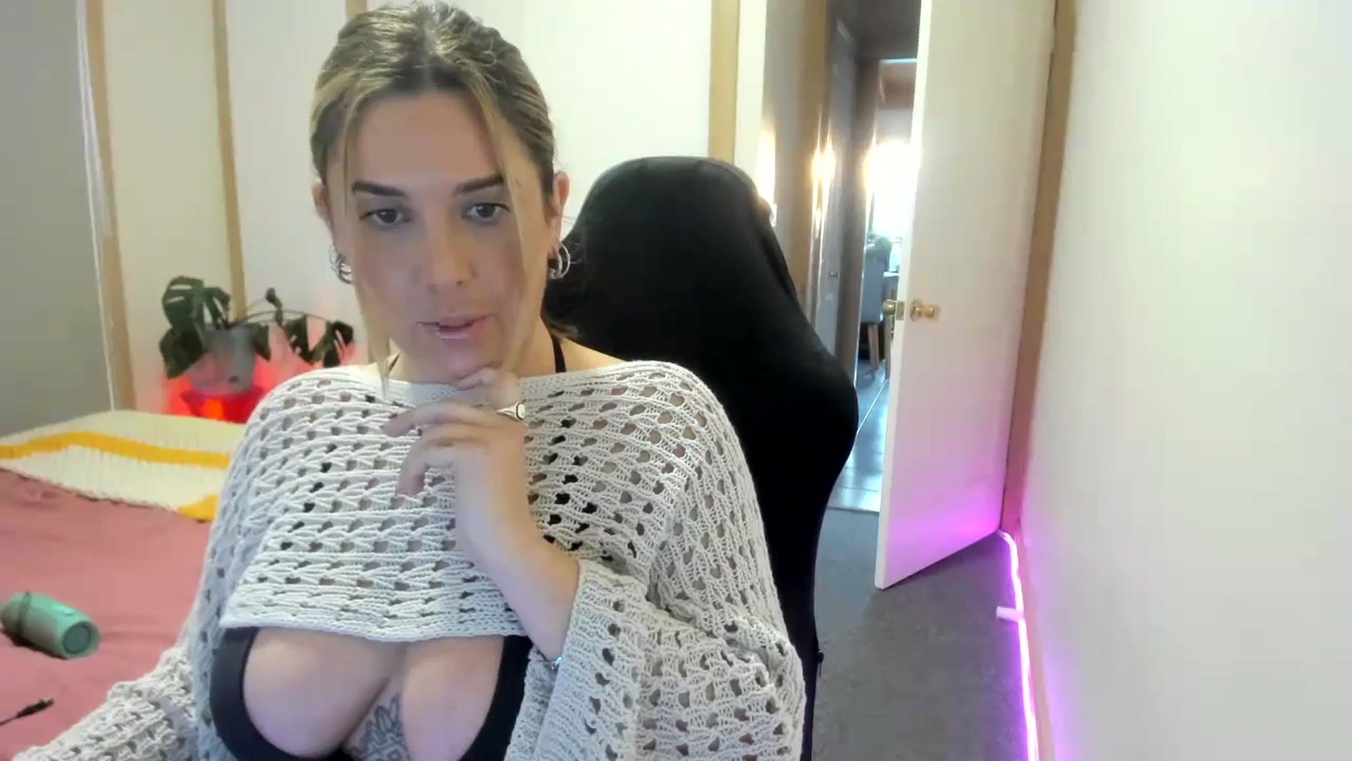 Gallery image thumbnail from HoneyTits_'s myfreecams stream on, 08/06/2024, 07:08 image 20 of 20
