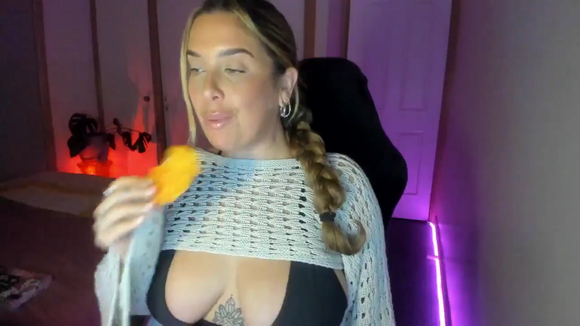 Gallery image thumbnail from HoneyTits_'s myfreecams stream on, 08/06/2024, 09:03 image 12 of 20