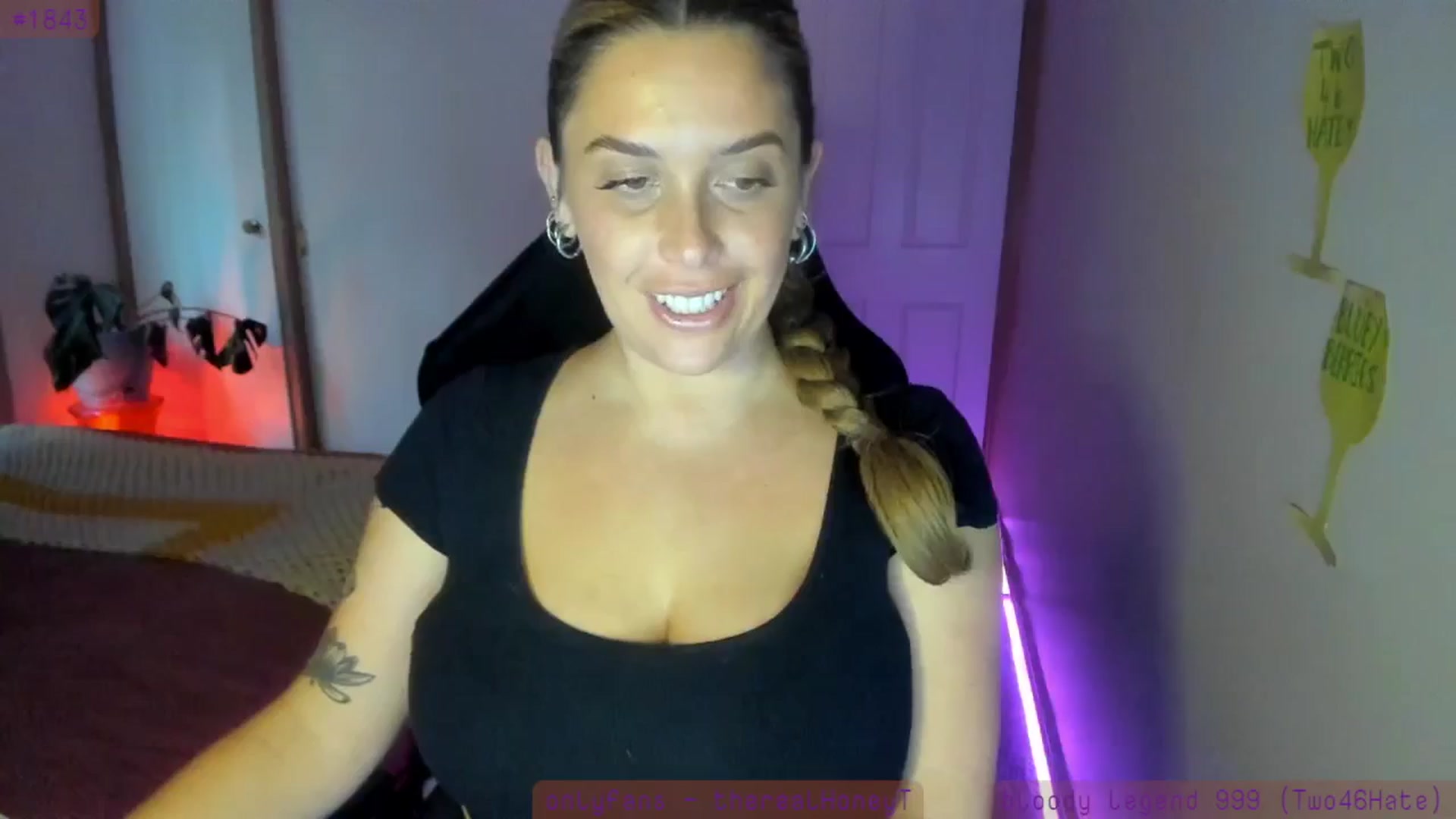 Gallery image thumbnail from HoneyTits_'s myfreecams stream on, 08/08/2024, 08:08 image 6 of 20