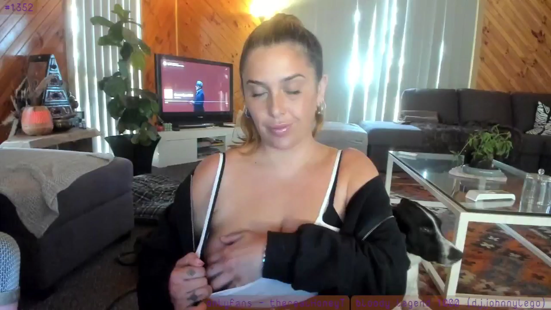 Gallery image thumbnail from HoneyTits_'s myfreecams stream on, 08/09/2024, 06:57 image 5 of 20