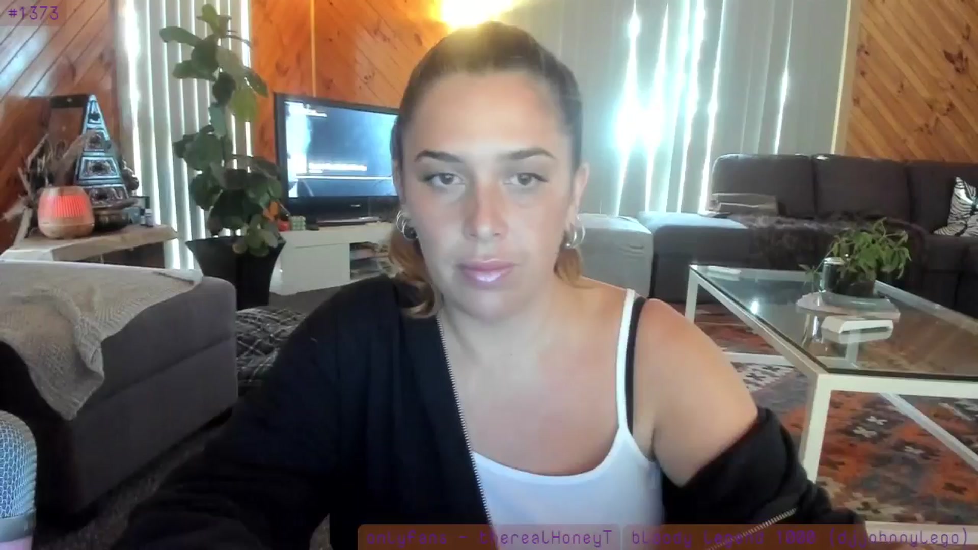 Gallery image thumbnail from HoneyTits_'s myfreecams stream on, 08/09/2024, 06:57 image 1 of 20