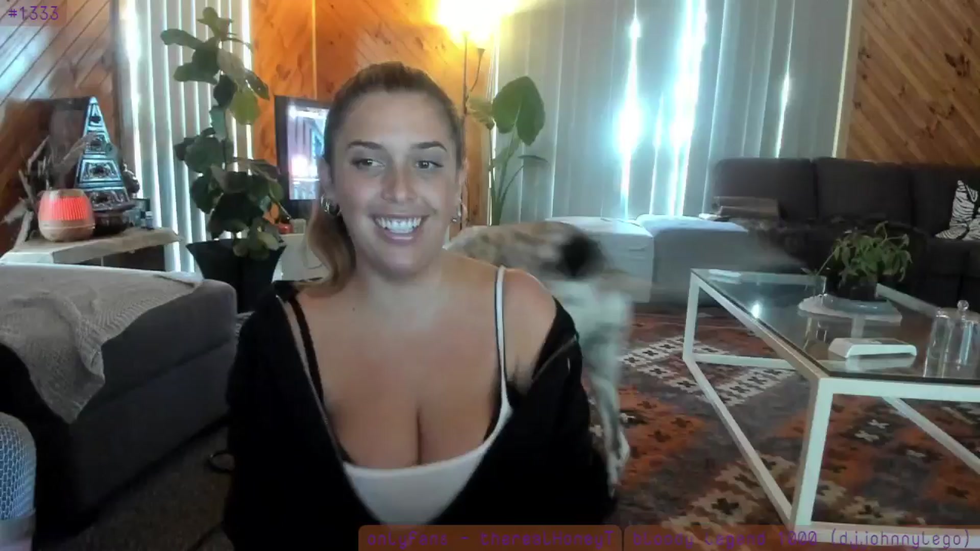 Gallery image thumbnail from HoneyTits_'s myfreecams stream on, 08/09/2024, 06:57 image 13 of 20