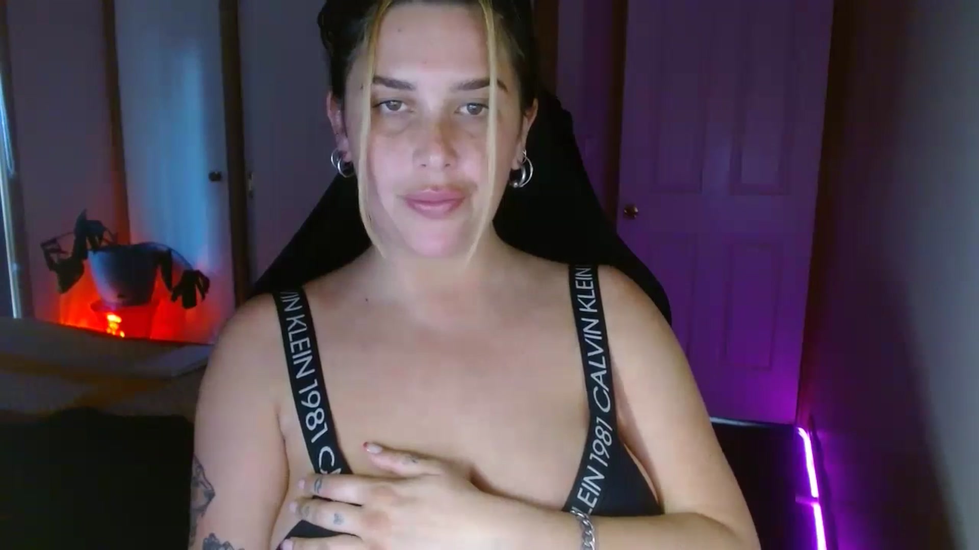 Gallery image thumbnail from HoneyTits_'s myfreecams stream on, 08/26/2024, 08:02 image 2 of 20