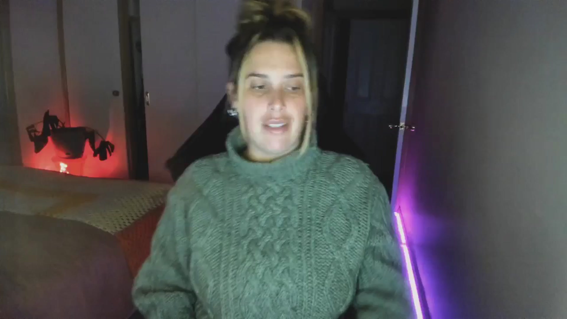 Gallery image thumbnail from HoneyTits_'s myfreecams stream on, 08/27/2024, 09:06 image 12 of 20