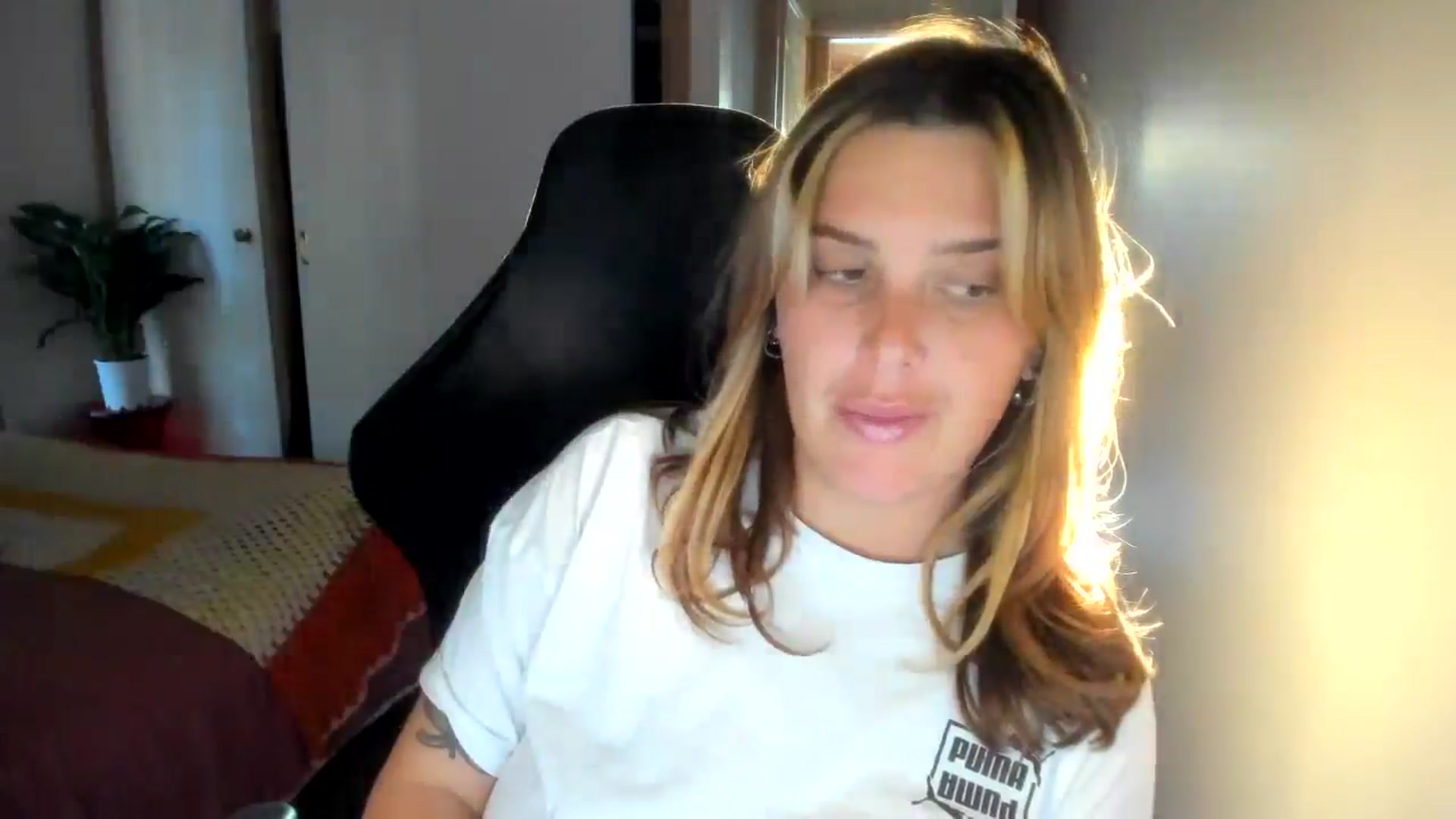 Gallery image thumbnail from HoneyTits_'s myfreecams stream on, 09/01/2024, 07:37 image 16 of 20