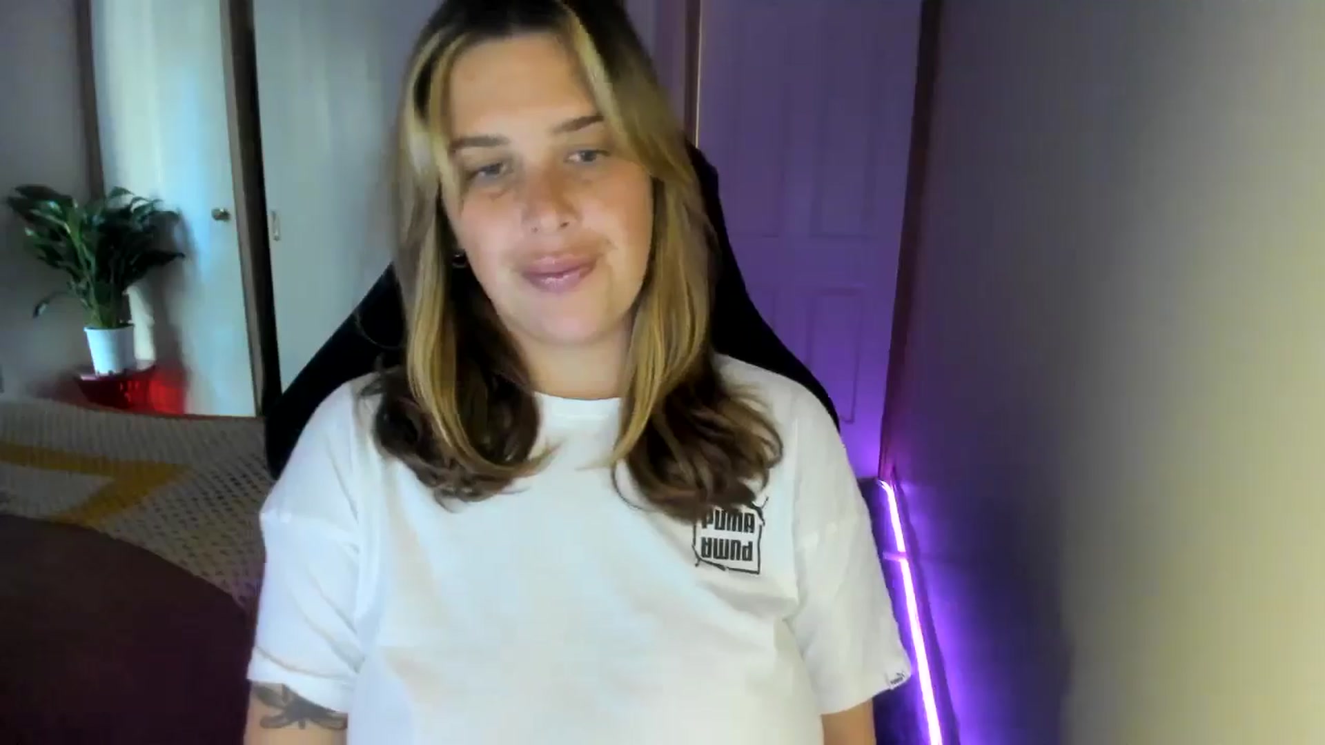 Gallery image thumbnail from HoneyTits_'s myfreecams stream on, 09/01/2024, 07:37 image 3 of 20