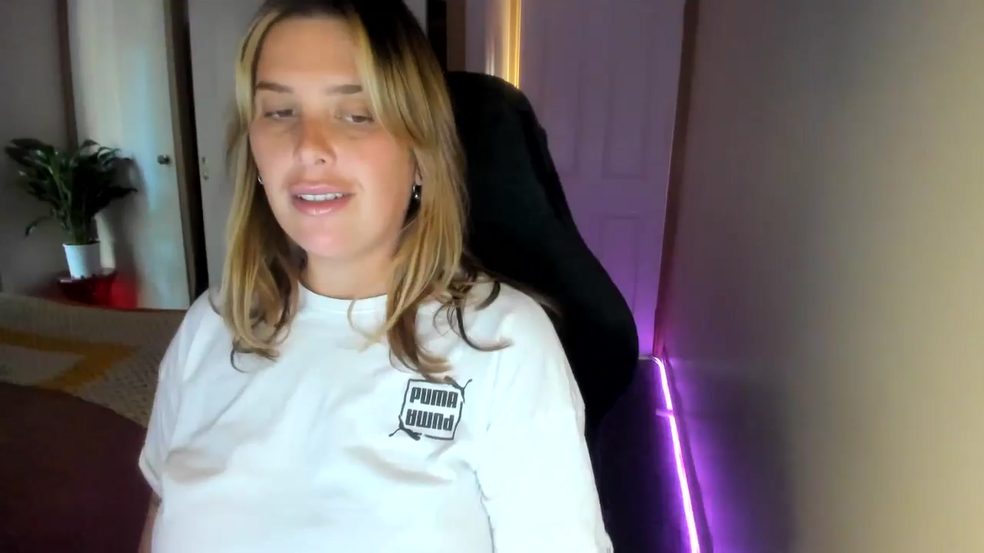 Gallery image thumbnail from HoneyTits_'s myfreecams stream on, 09/01/2024, 07:37 image 11 of 20