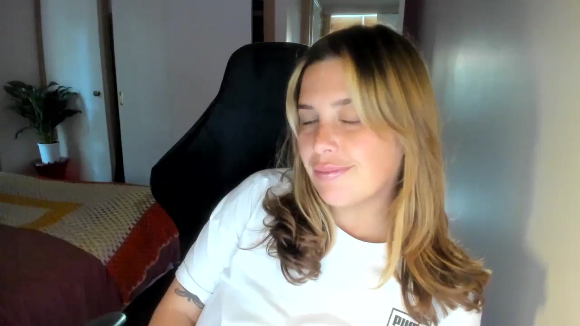 Gallery image thumbnail from HoneyTits_'s myfreecams stream on, 09/01/2024, 07:37 image 18 of 20