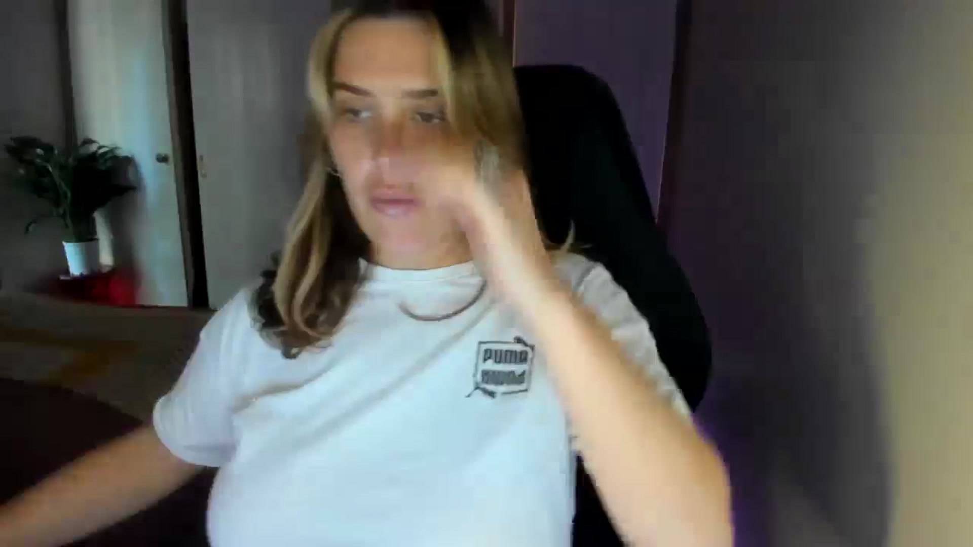 Gallery image thumbnail from HoneyTits_'s myfreecams stream on, 09/01/2024, 07:37 image 8 of 20
