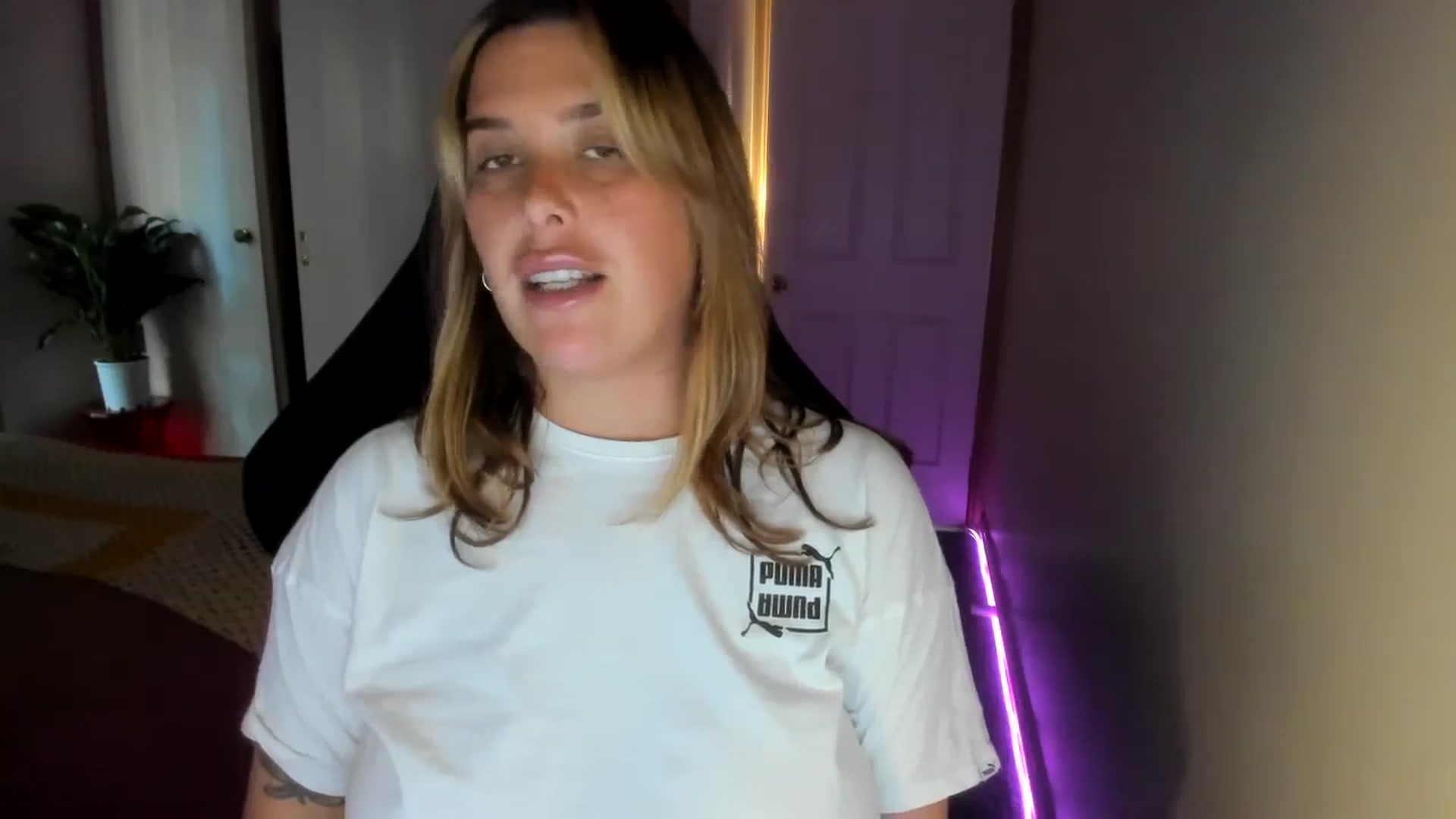 Gallery image thumbnail from HoneyTits_'s myfreecams stream on, 09/01/2024, 07:37 image 12 of 20