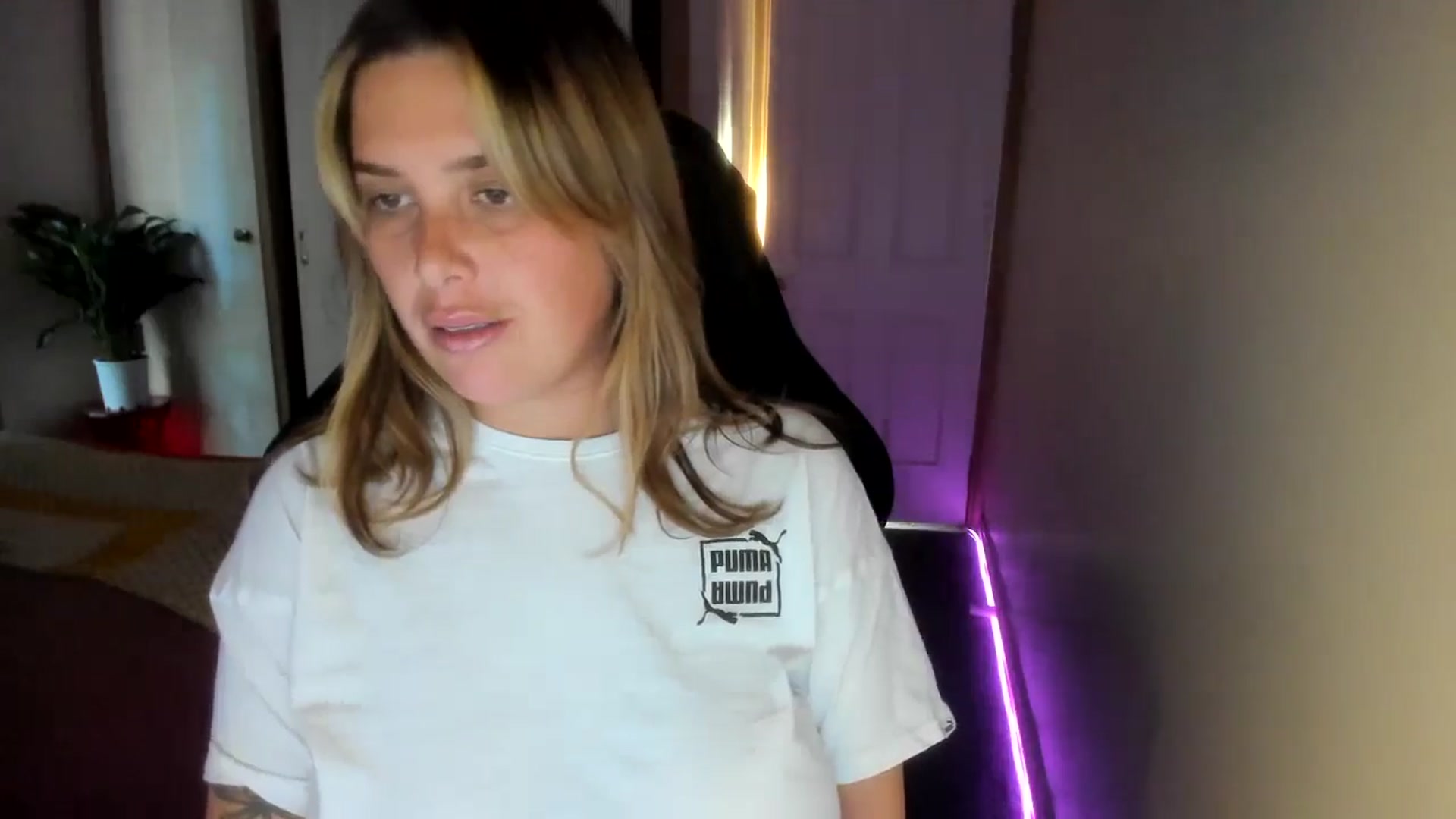 Gallery image thumbnail from HoneyTits_'s myfreecams stream on, 09/01/2024, 07:37 image 10 of 20