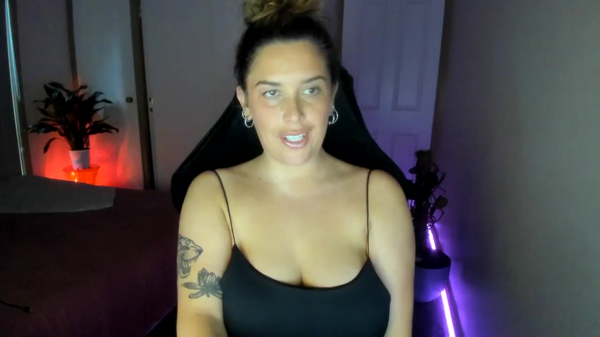 Gallery image thumbnail from HoneyTits_'s myfreecams stream on, 09/11/2024, 07:36 image 13 of 20