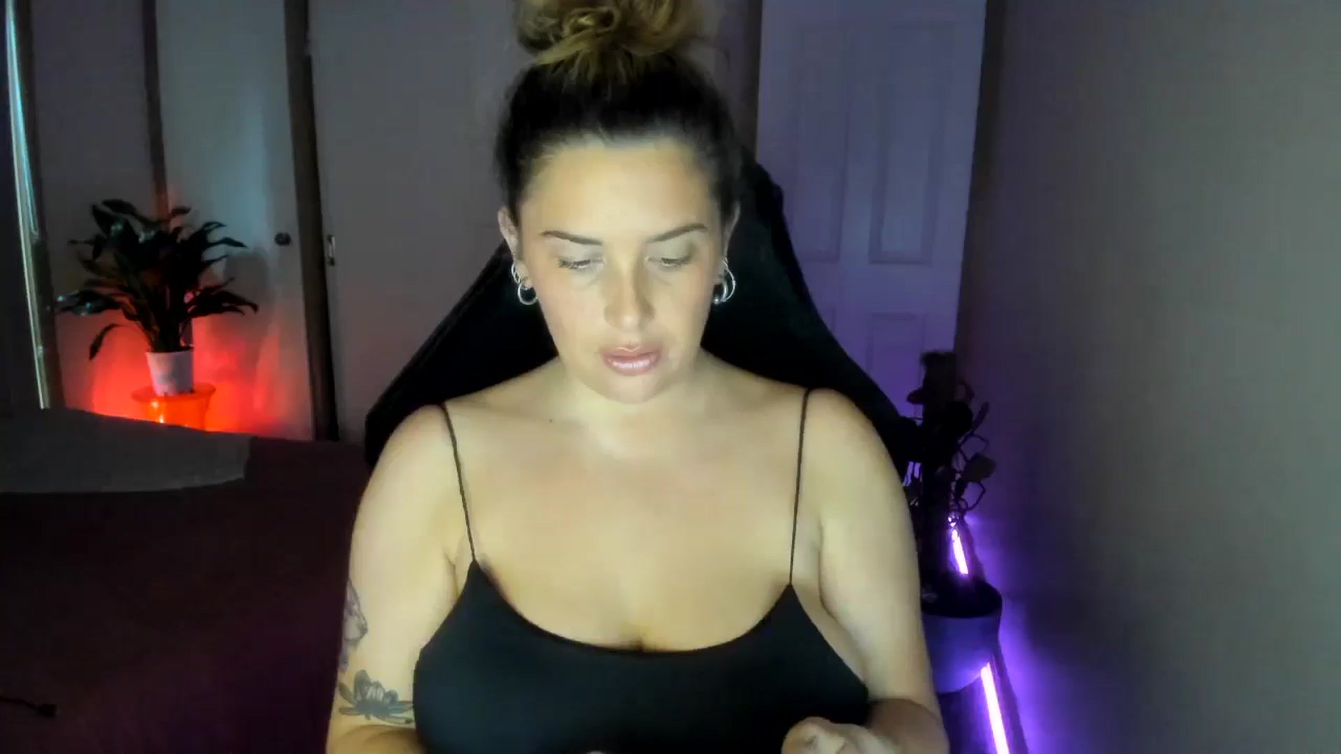 Gallery image thumbnail from HoneyTits_'s myfreecams stream on, 09/11/2024, 07:36 image 3 of 20
