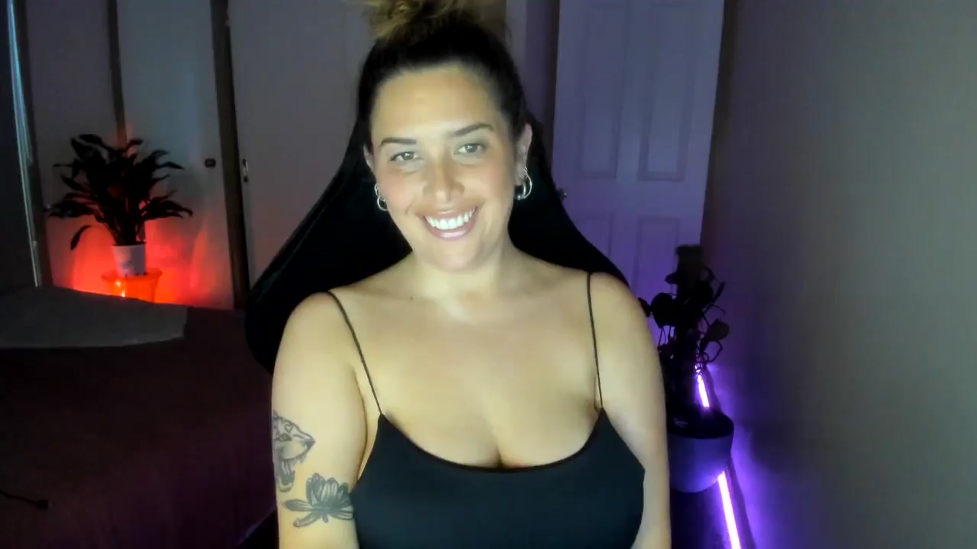 Gallery image thumbnail from HoneyTits_'s myfreecams stream on, 09/11/2024, 07:36 image 18 of 20
