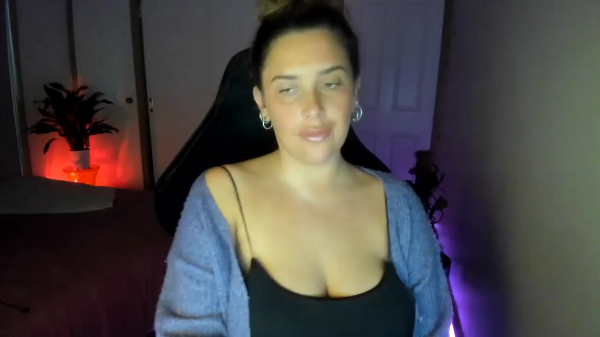 Gallery image thumbnail from HoneyTits_'s myfreecams stream on, 09/11/2024, 08:15 image 10 of 20