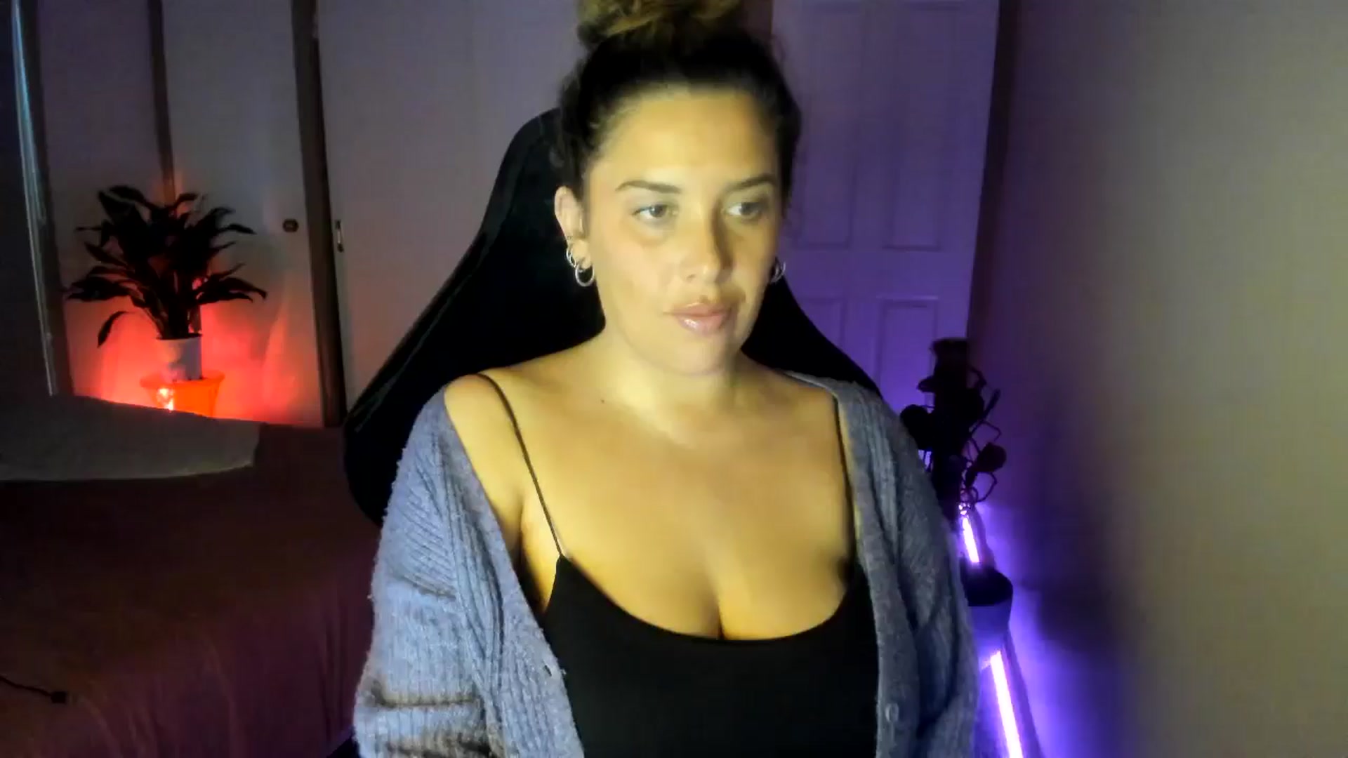 Gallery image thumbnail from HoneyTits_'s myfreecams stream on, 09/11/2024, 08:15 image 8 of 20