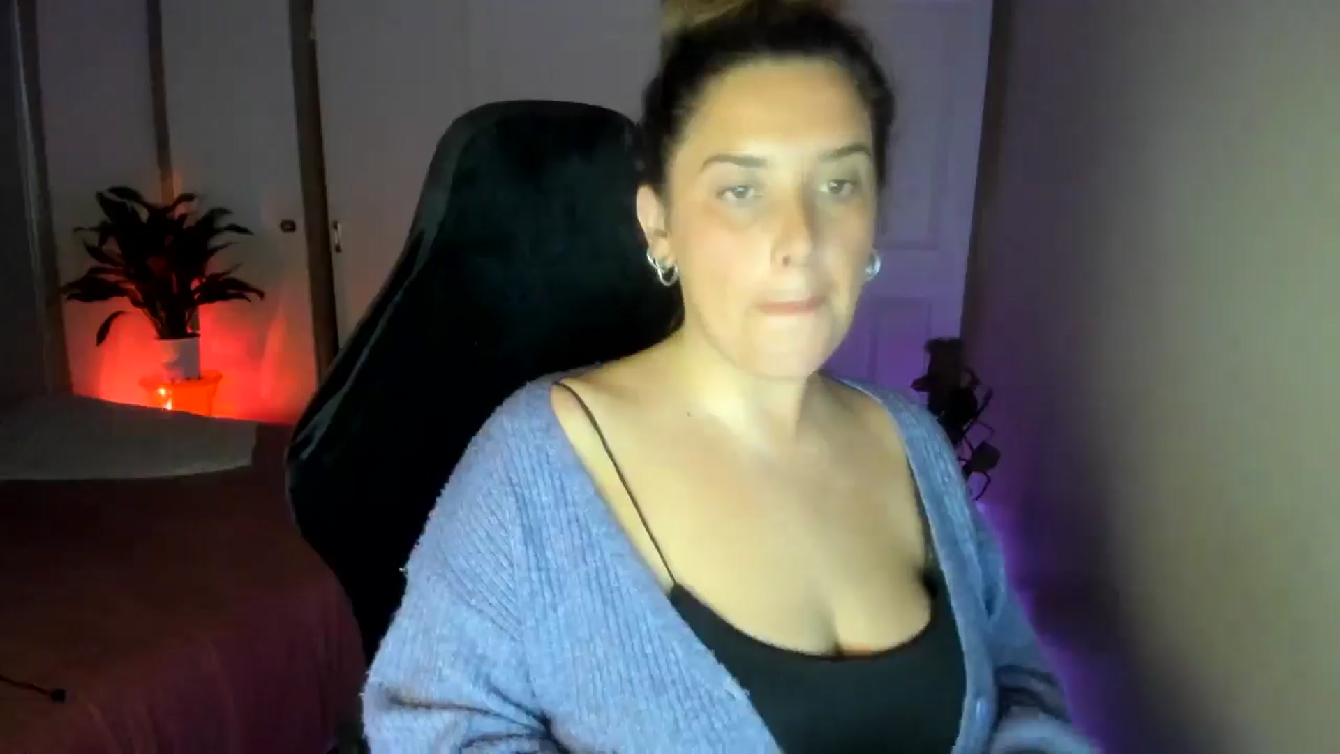 Gallery image thumbnail from HoneyTits_'s myfreecams stream on, 09/11/2024, 08:15 image 15 of 20