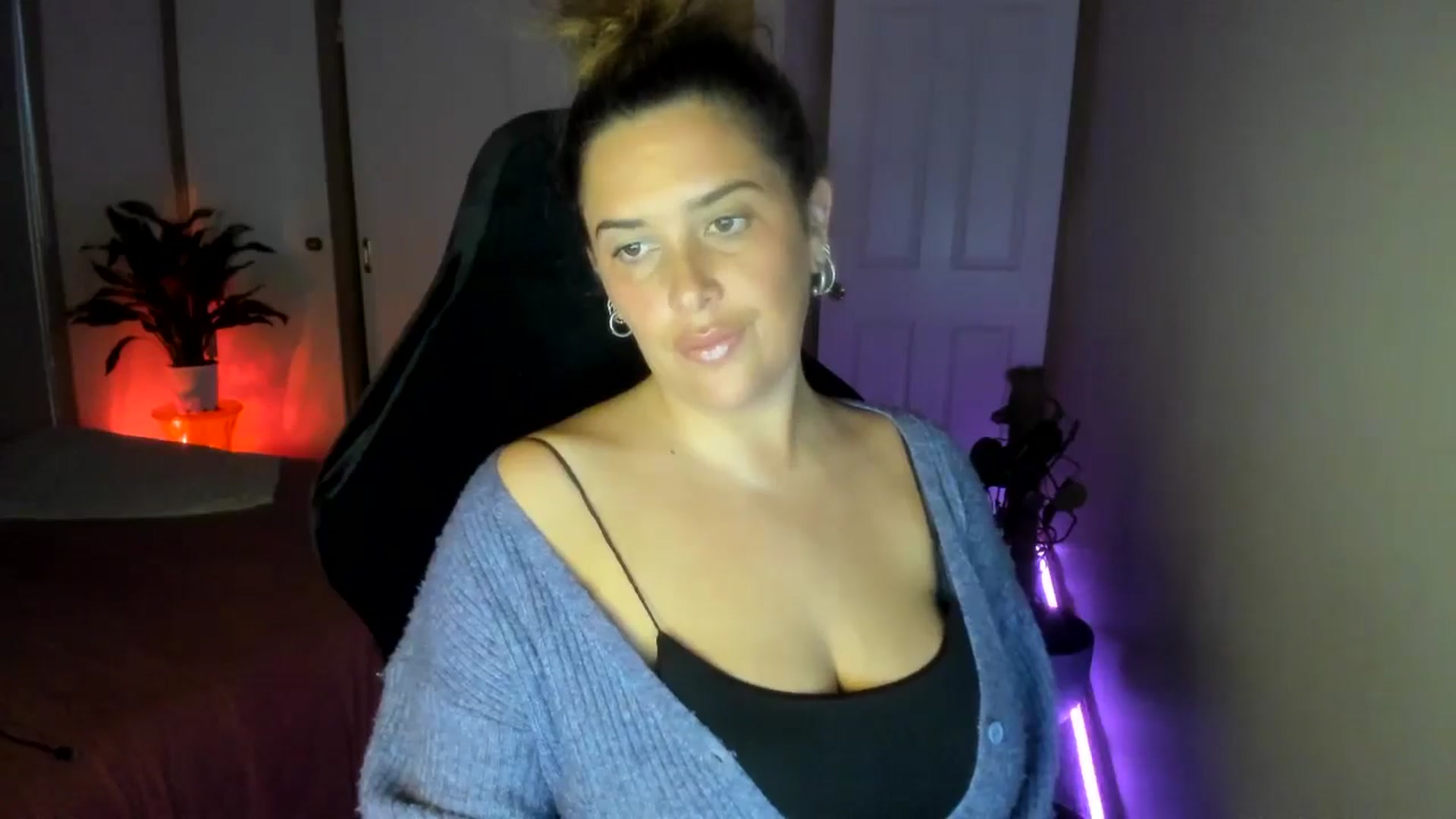 Gallery image thumbnail from HoneyTits_'s myfreecams stream on, 09/11/2024, 08:15 image 12 of 20