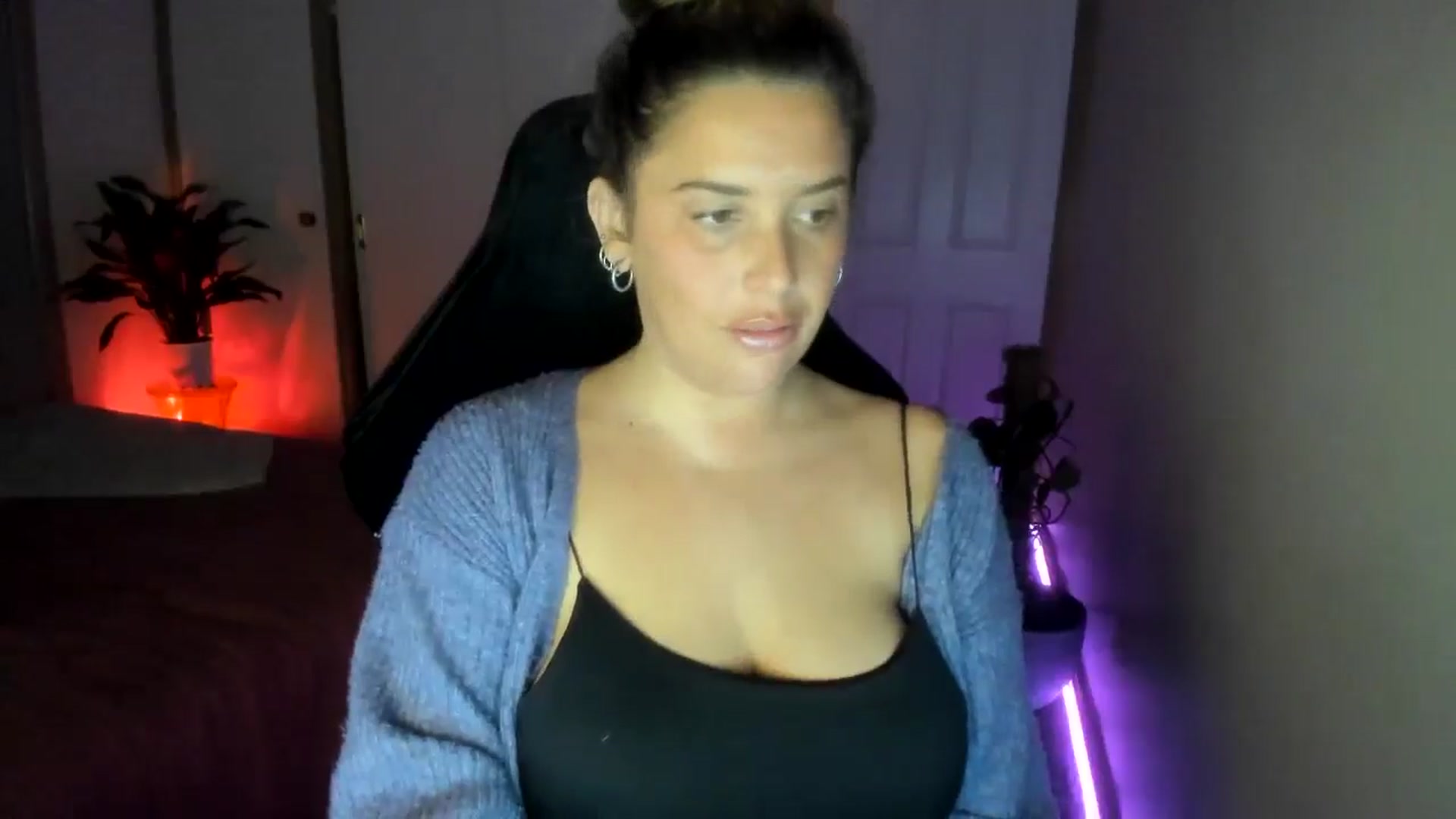Gallery image thumbnail from HoneyTits_'s myfreecams stream on, 09/11/2024, 08:55 image 9 of 20
