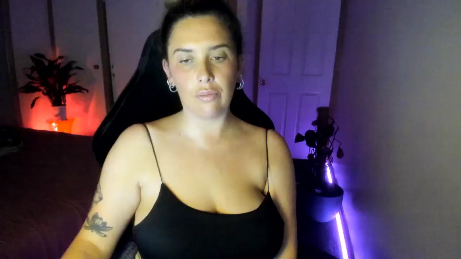 Gallery image thumbnail from HoneyTits_'s myfreecams stream on, 09/11/2024, 11:18 image 14 of 20