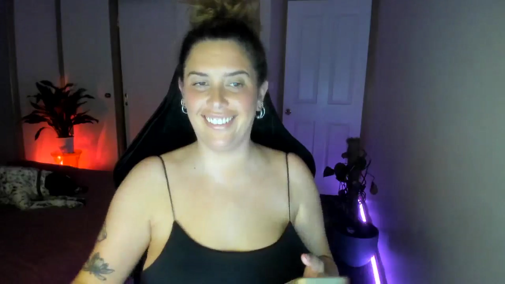 Gallery image thumbnail from HoneyTits_'s myfreecams stream on, 09/11/2024, 11:18 image 12 of 20