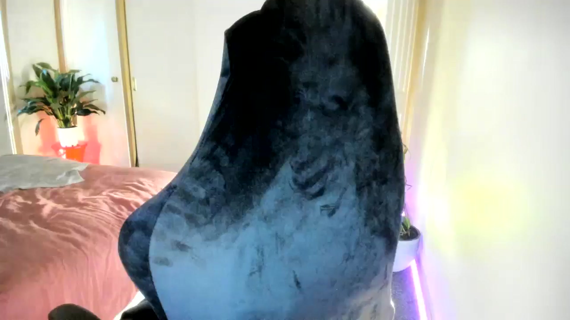 Gallery image thumbnail from HoneyTits_'s myfreecams stream on, 09/17/2024, 07:51 image 17 of 20